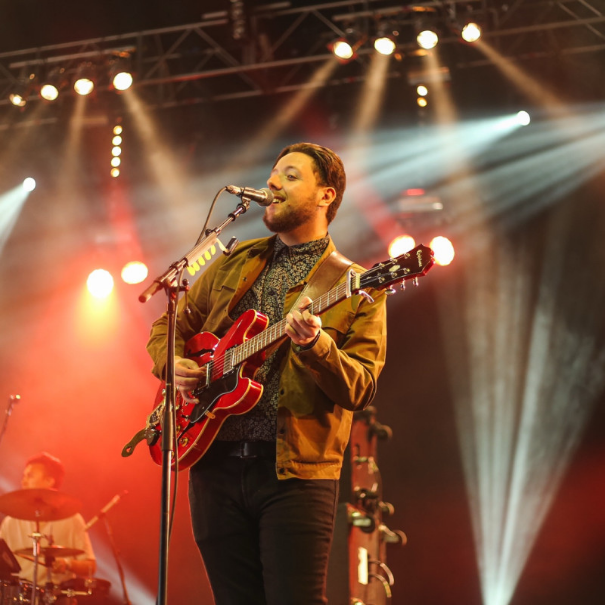Elliot Oakley Performing Live 